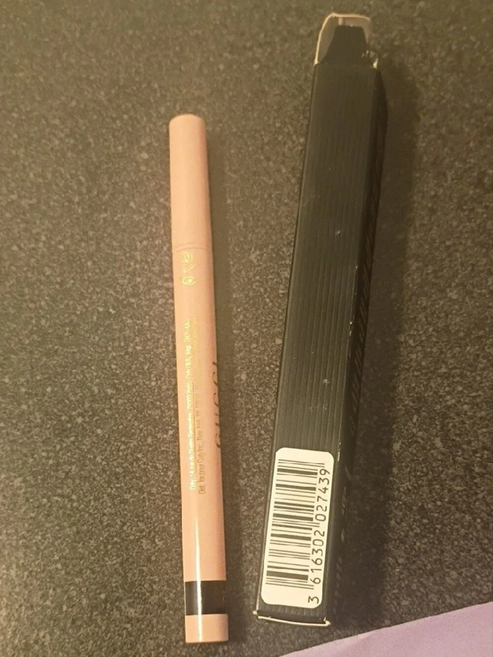 Gucci Felt-Tip Eyeliner — Soft Pink and Black